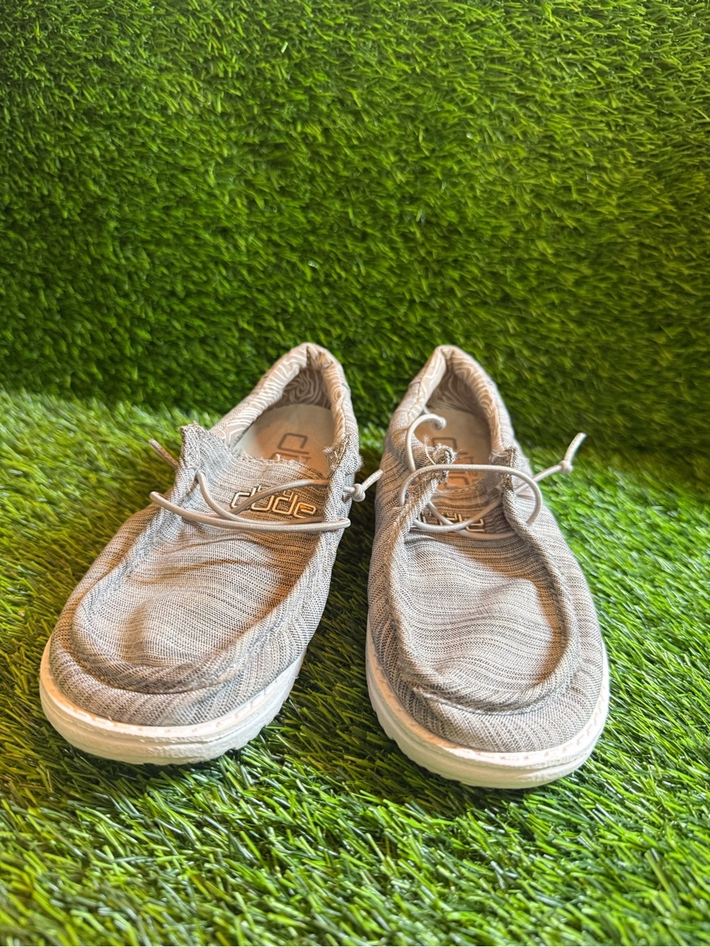Hey Dude young girls Slip-On Loafers in Light Gray 1Y  women 2
